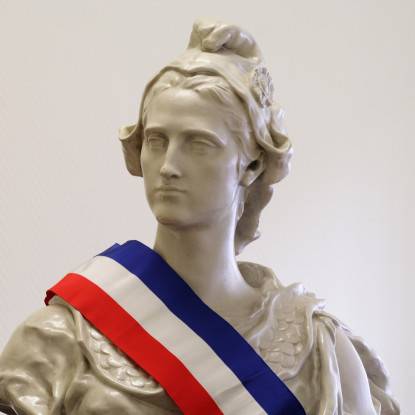 Marianne écharpe tricolore