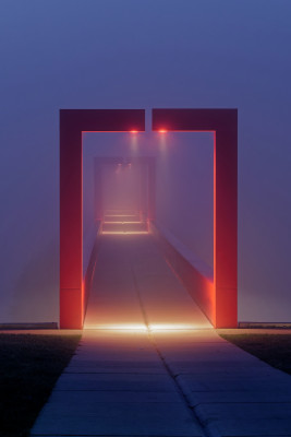 Pont rouge dans la brume de Catherine Jacquemin