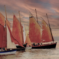 Les voiles rouges de Gérard Bardouil (Séné - 56)