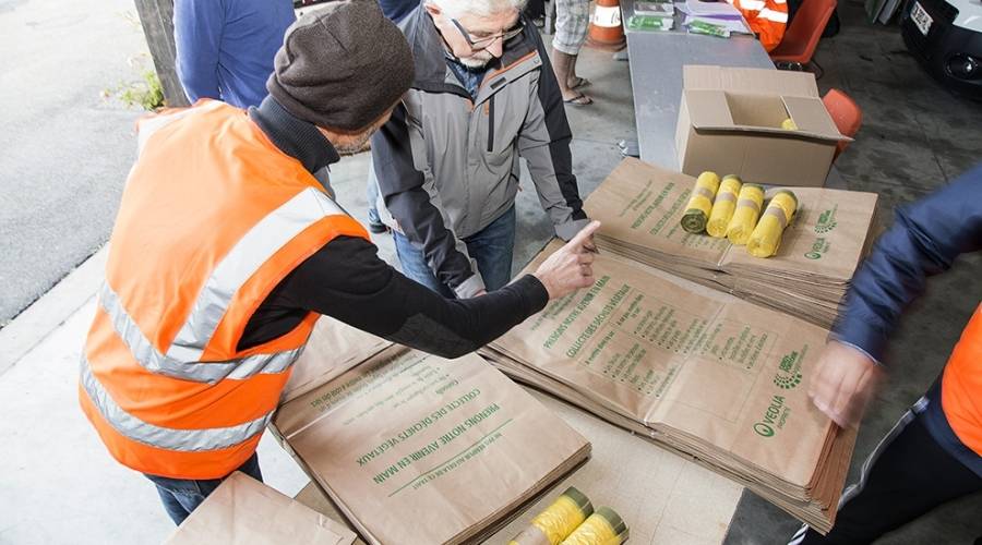 Distribution des sacs d chets verts Osny