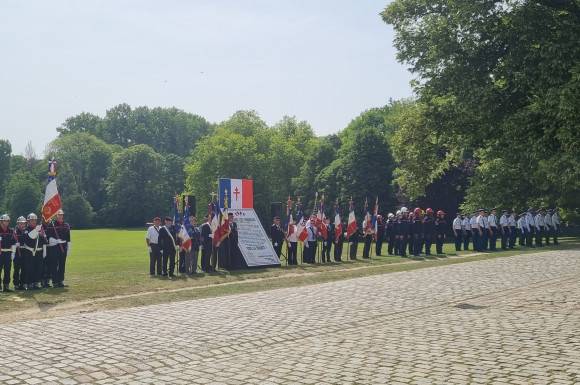 Photographie de la commémoration départementale du 18 juin