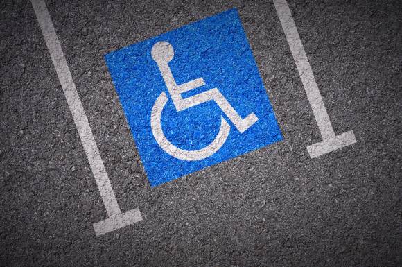 Stationnement réservé aux handicapés
